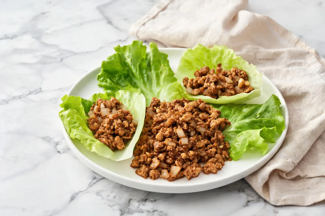 Asian Chicken Lettuce Wraps - 290 calorie lunch
